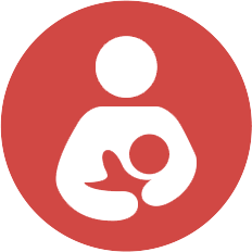 طفل صغير يرضع من ثدي أم صحيحة لديها ما يكفي من أحماض أوميغا 3